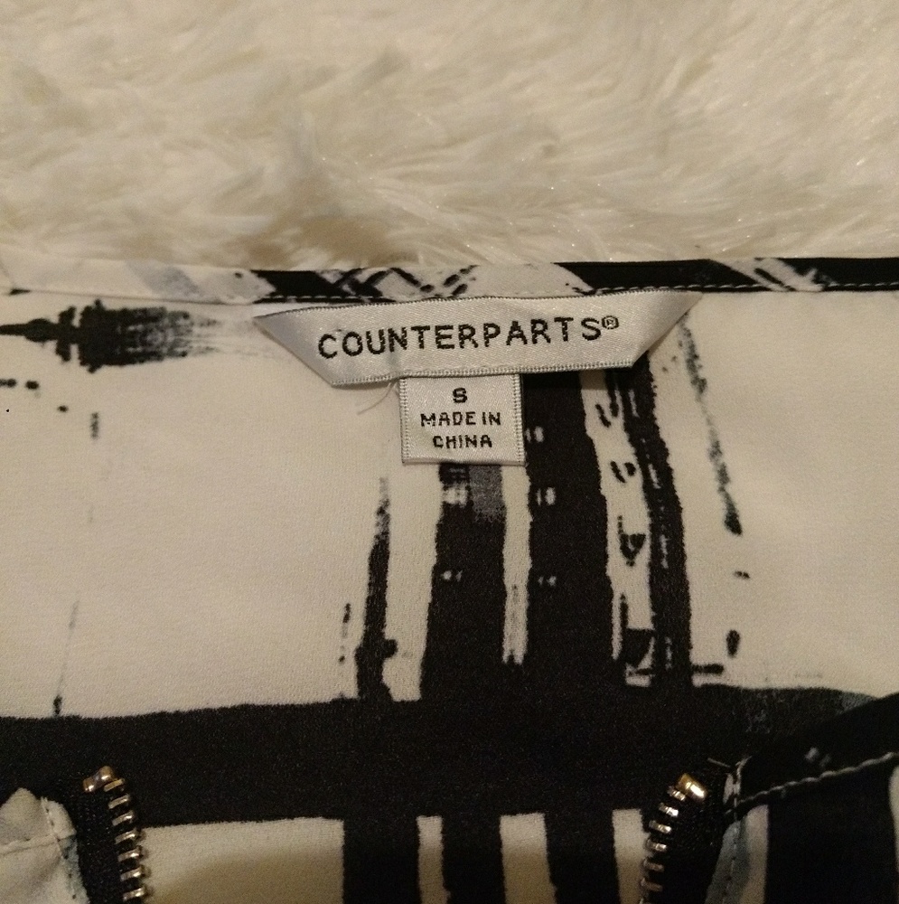 Counterparts Top - Picture 3 of 7